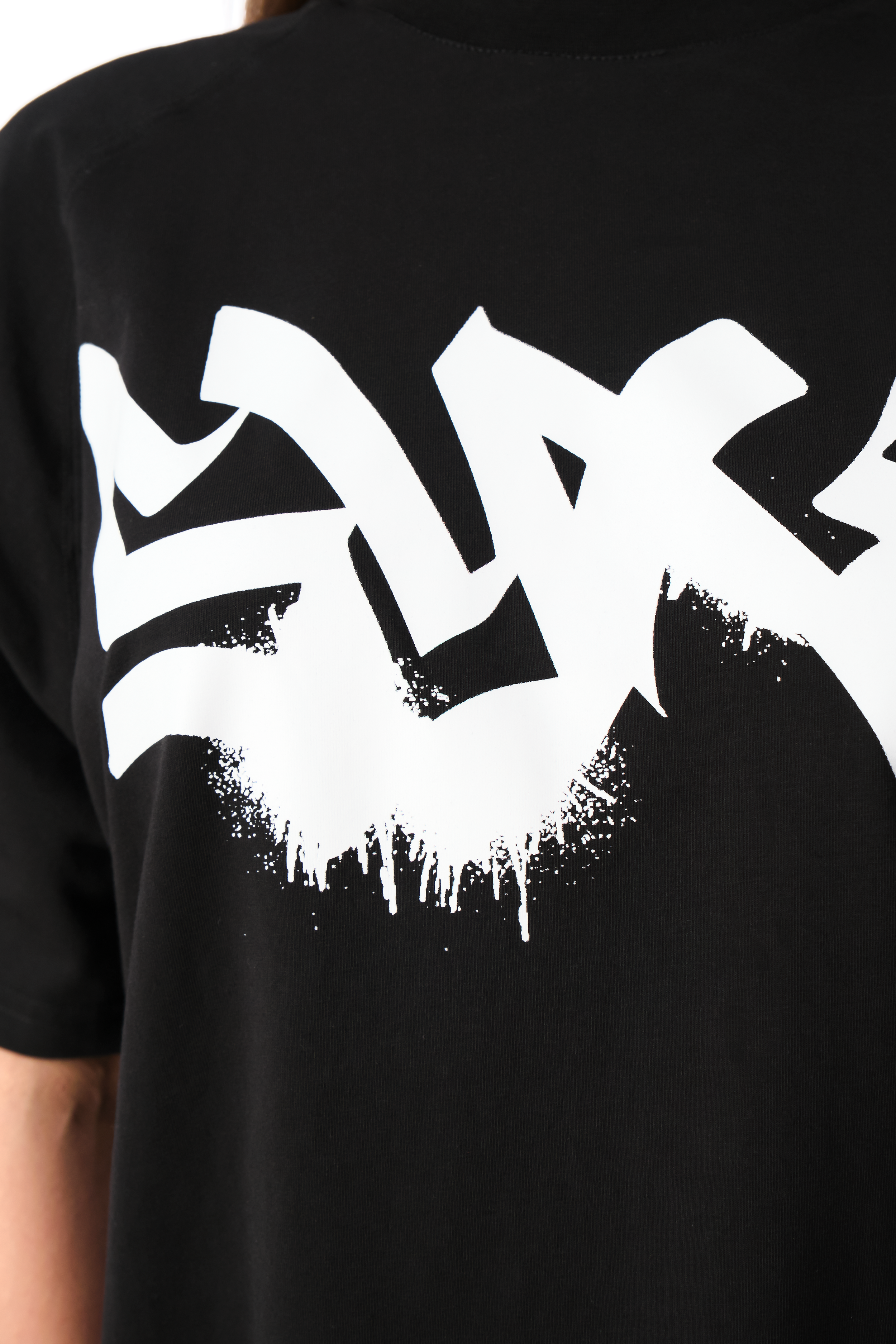 Signature Style Black T-shirt With Red Patch