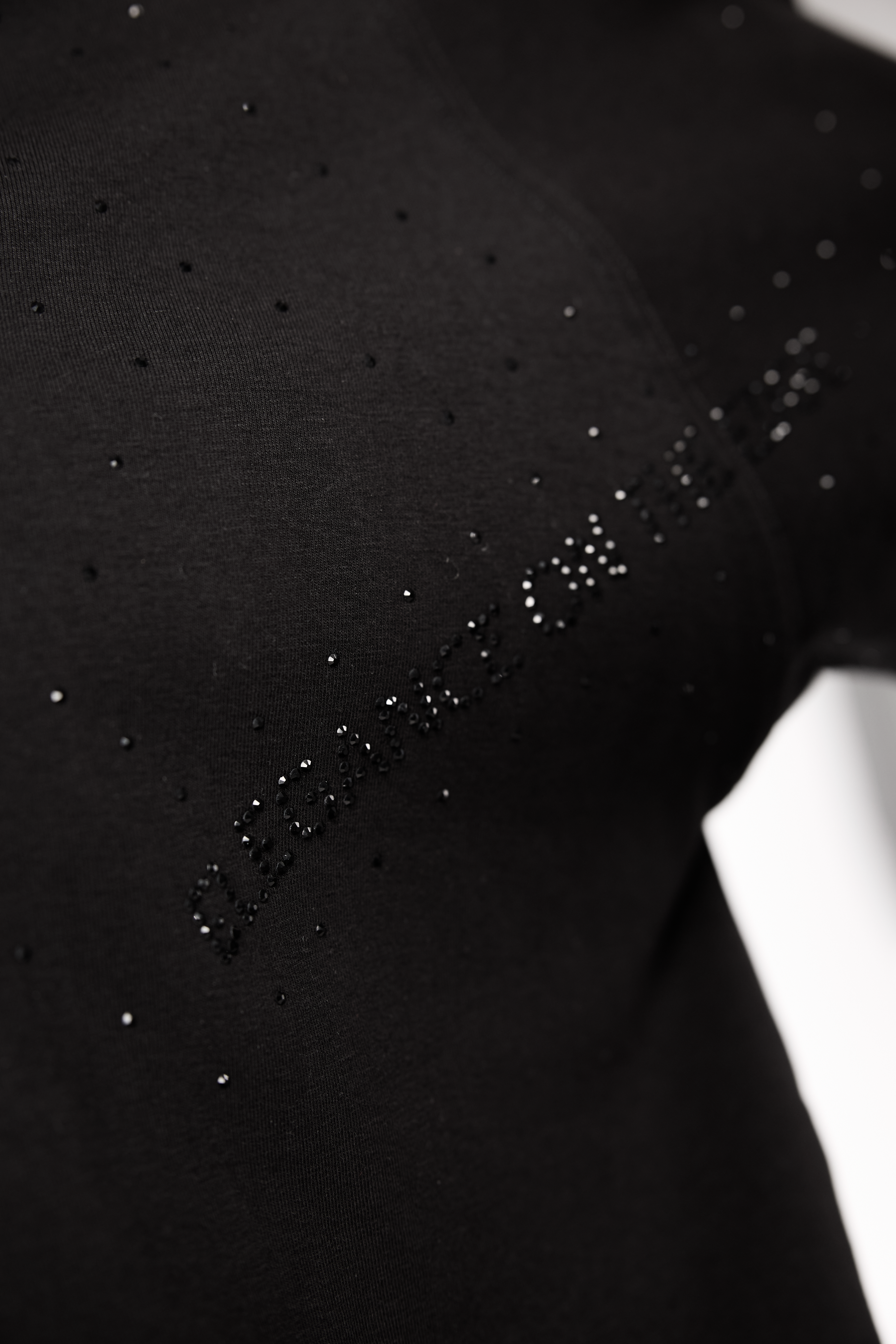 T-Shirt Lumina Black with Black gems