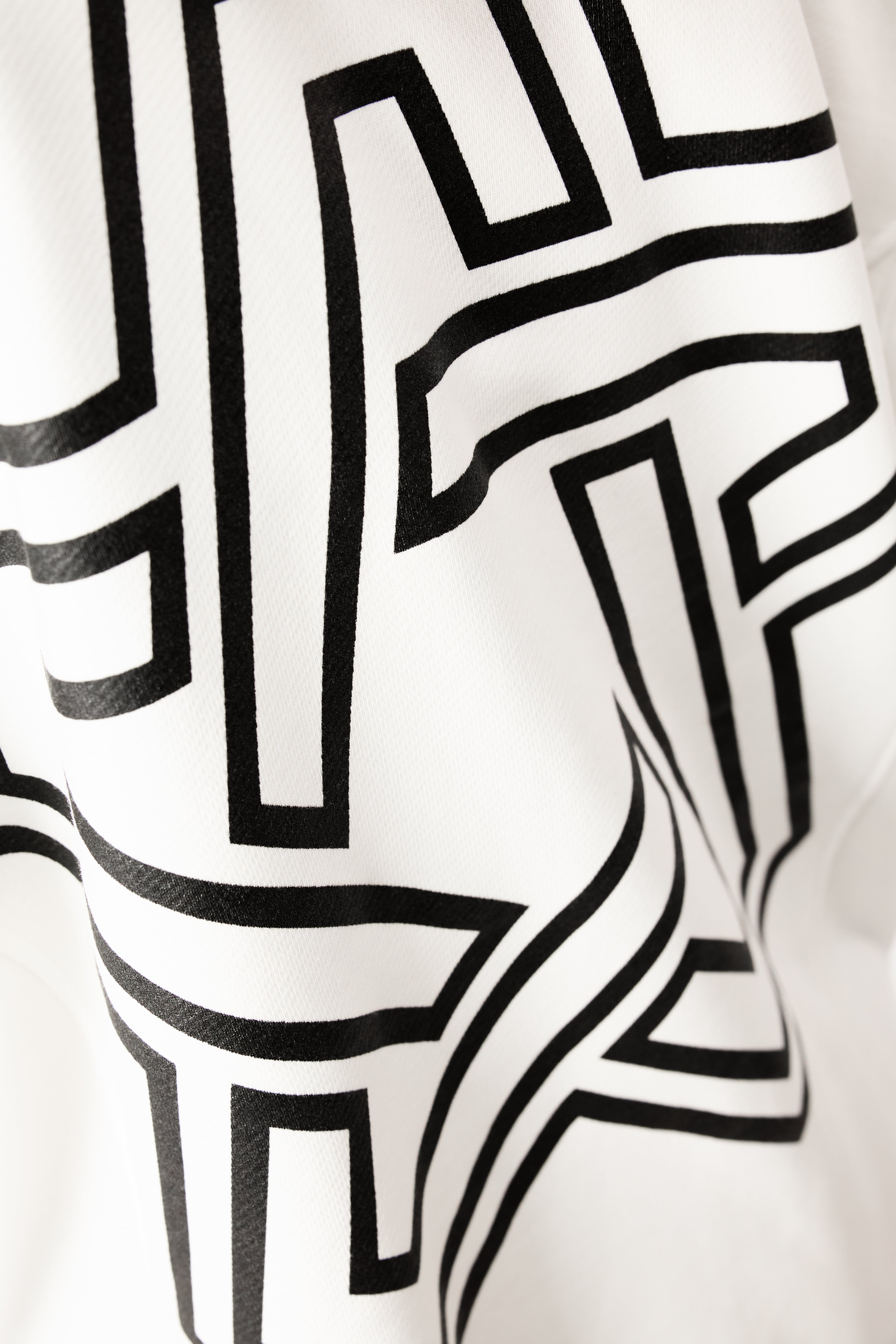Hoodie Restrict Arc White Star