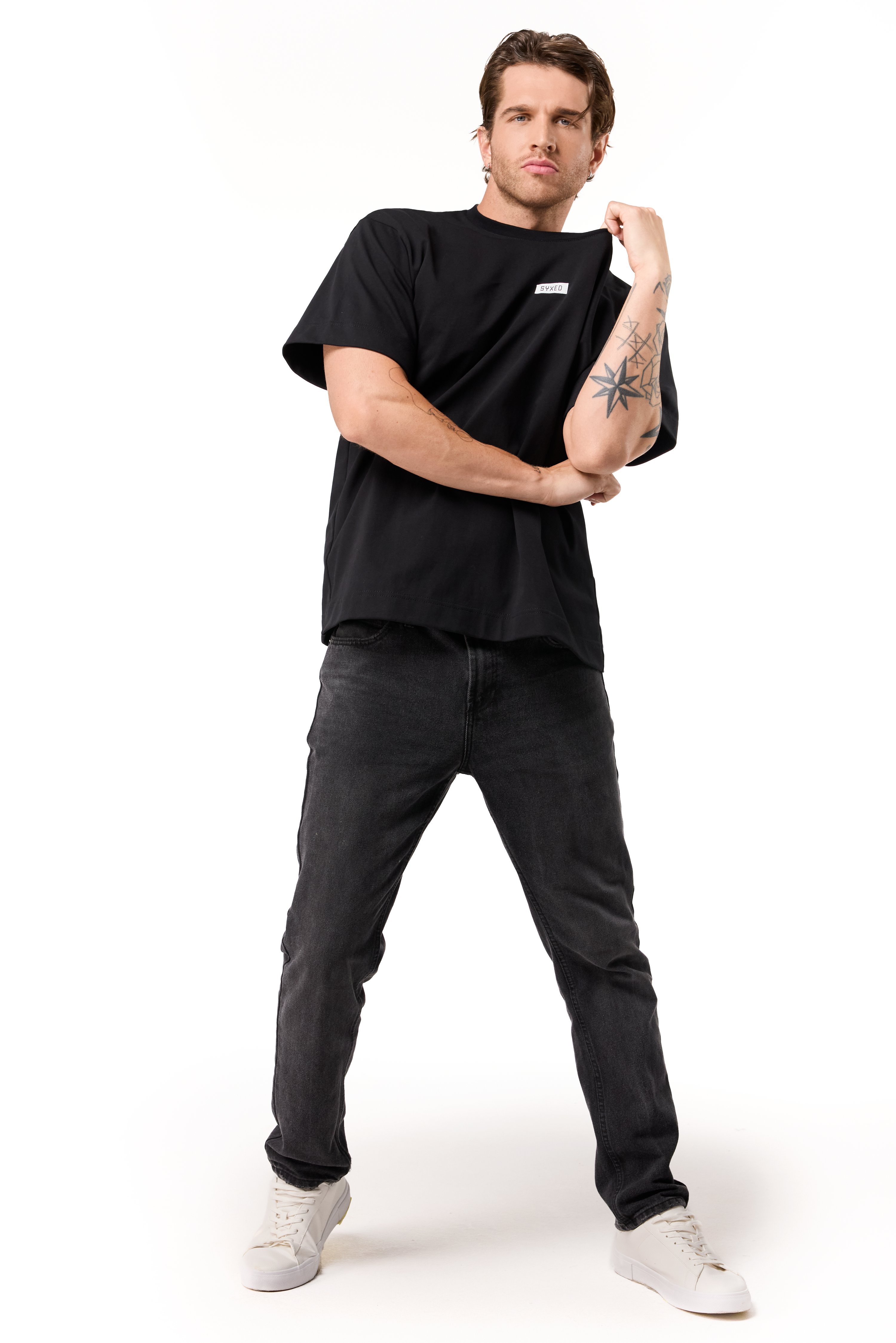 Minimalistic T-shirt Black